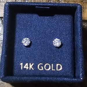 14K White Gold Diamond Stud Earrings